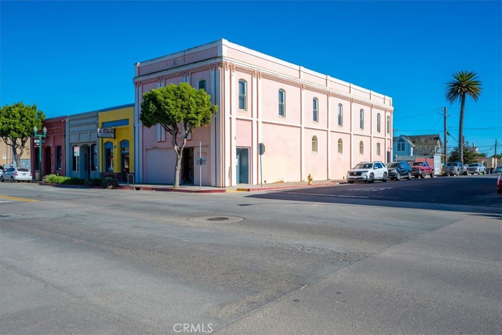 910 Guadalupe — photo