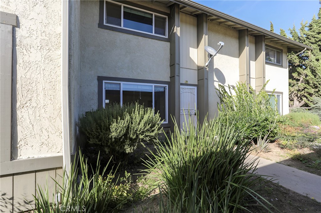 1321 N Bradley — photo