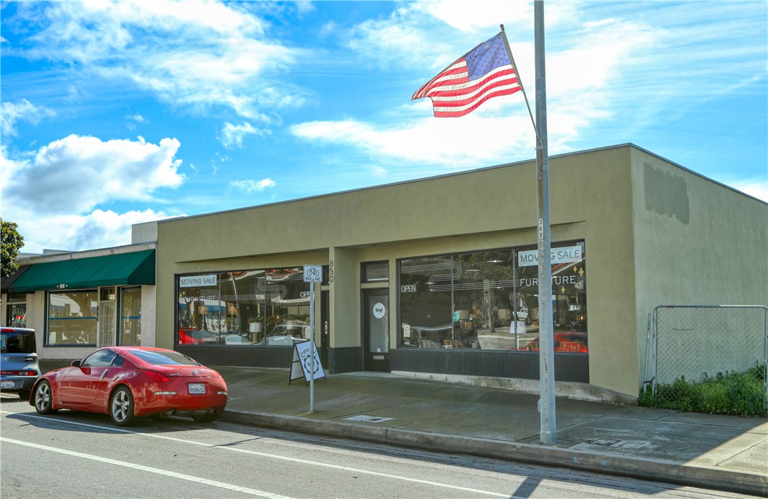 850 W Grand Avenue — photo