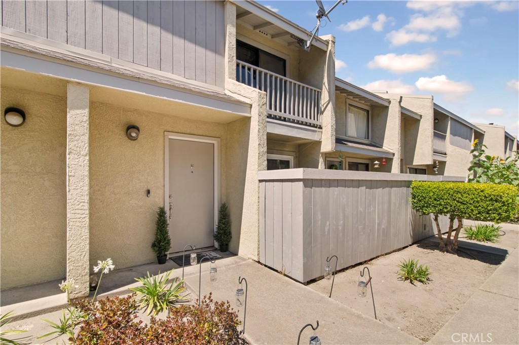 1109 W Cypress — photo