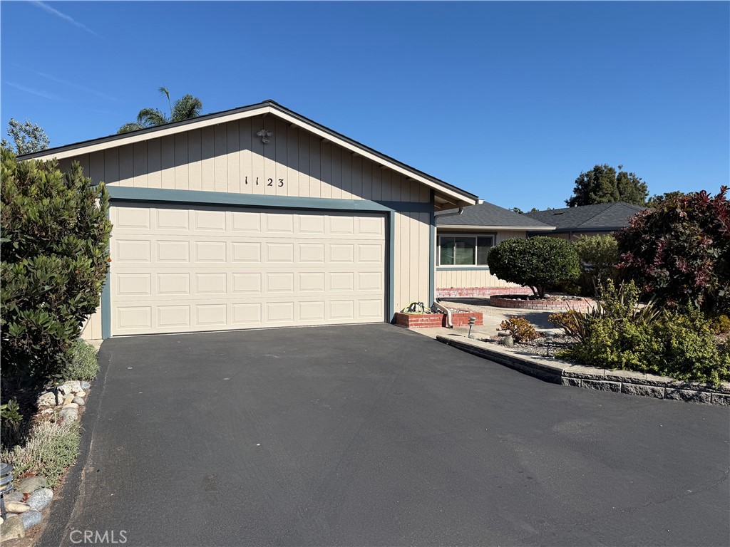 1123 Fair Oaks — photo