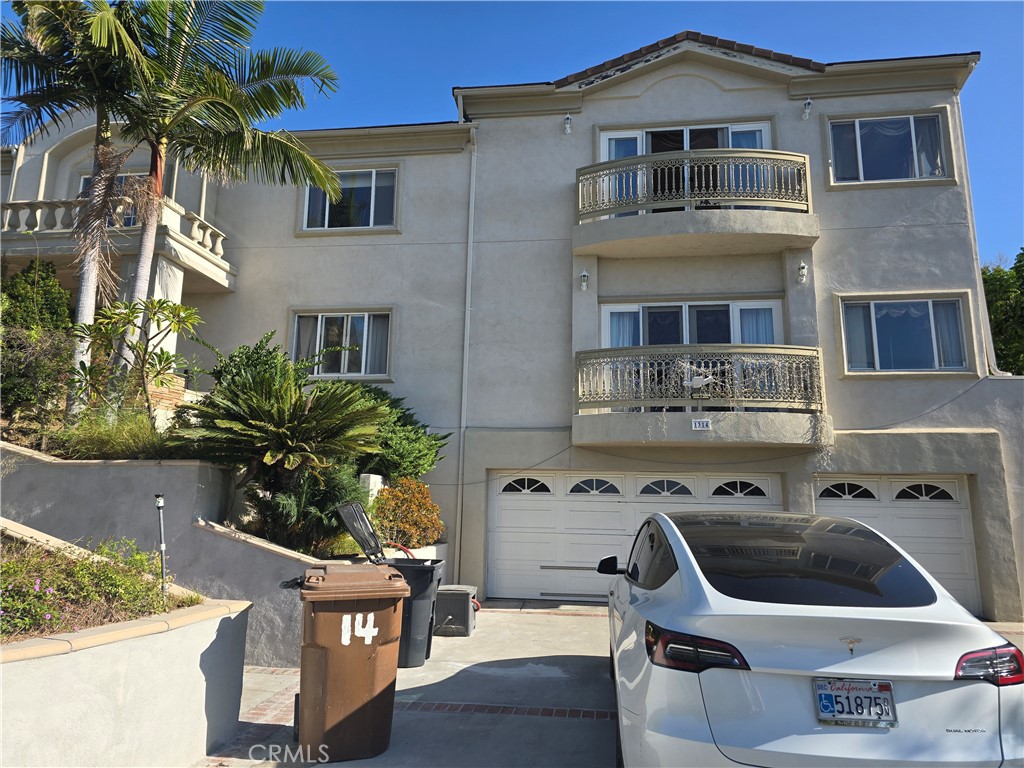 1314 N Raymond — photo