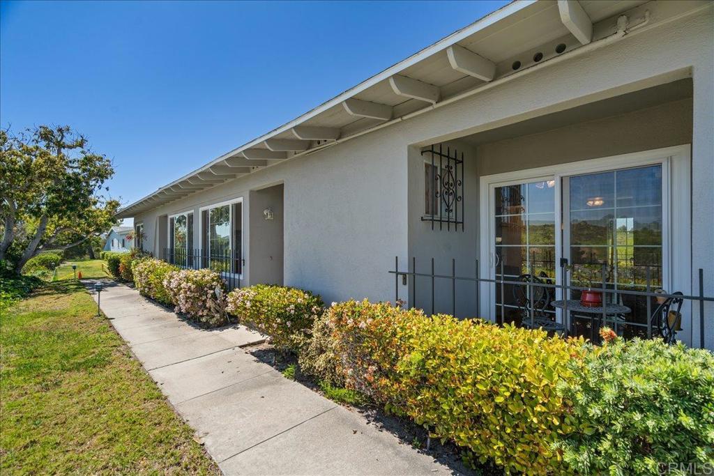 3839 Vista Campana S 66 — photo