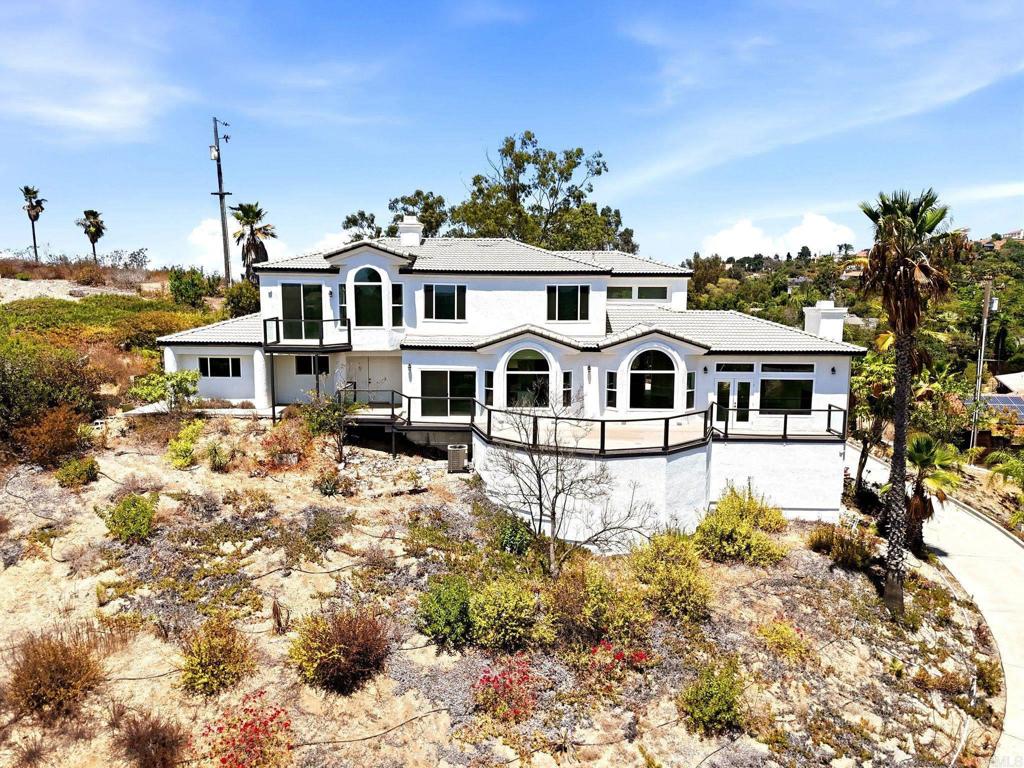 1522 Maxwell Lane — photo