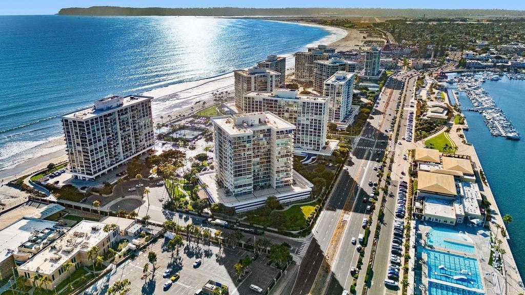 1820 Avenida Del Mundo 506 — photo