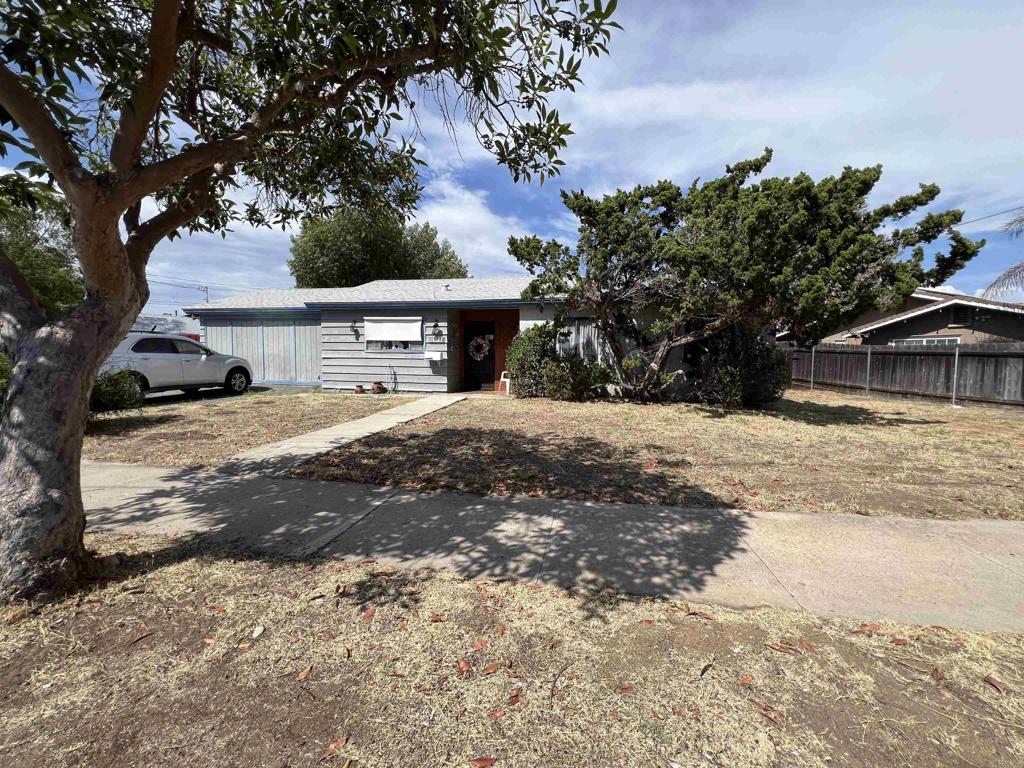9733 Settle Road — photo
