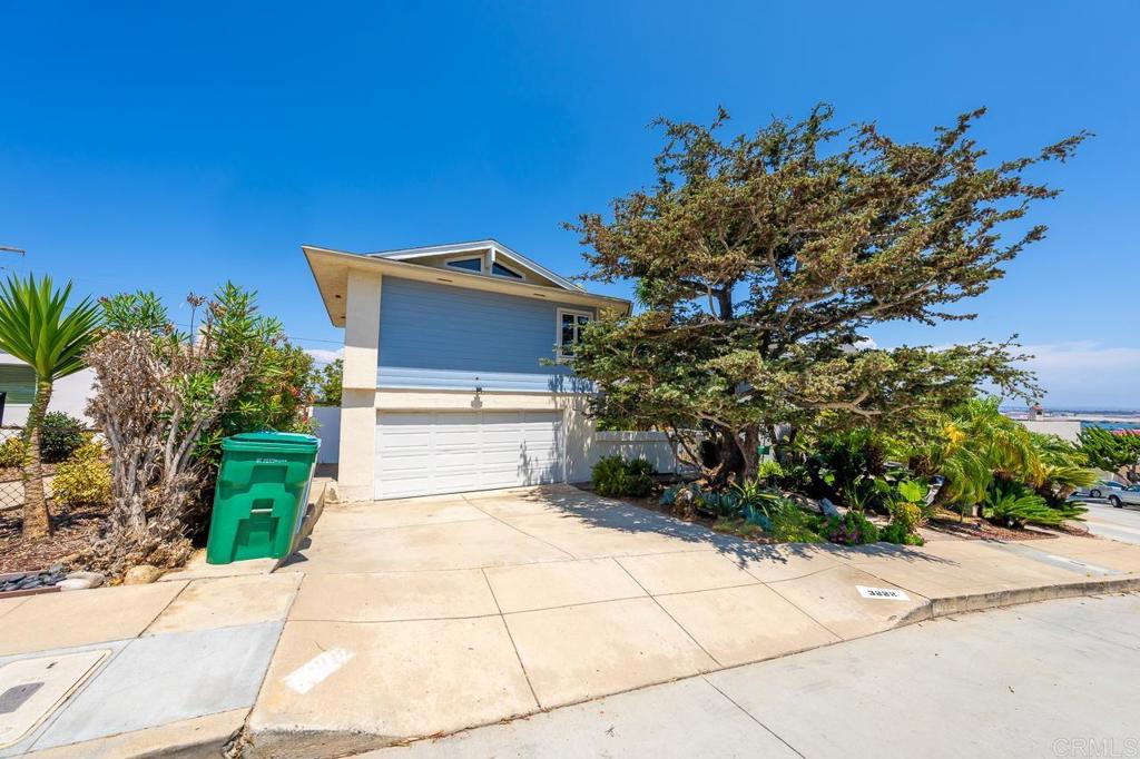 3222 Hill Street — photo
