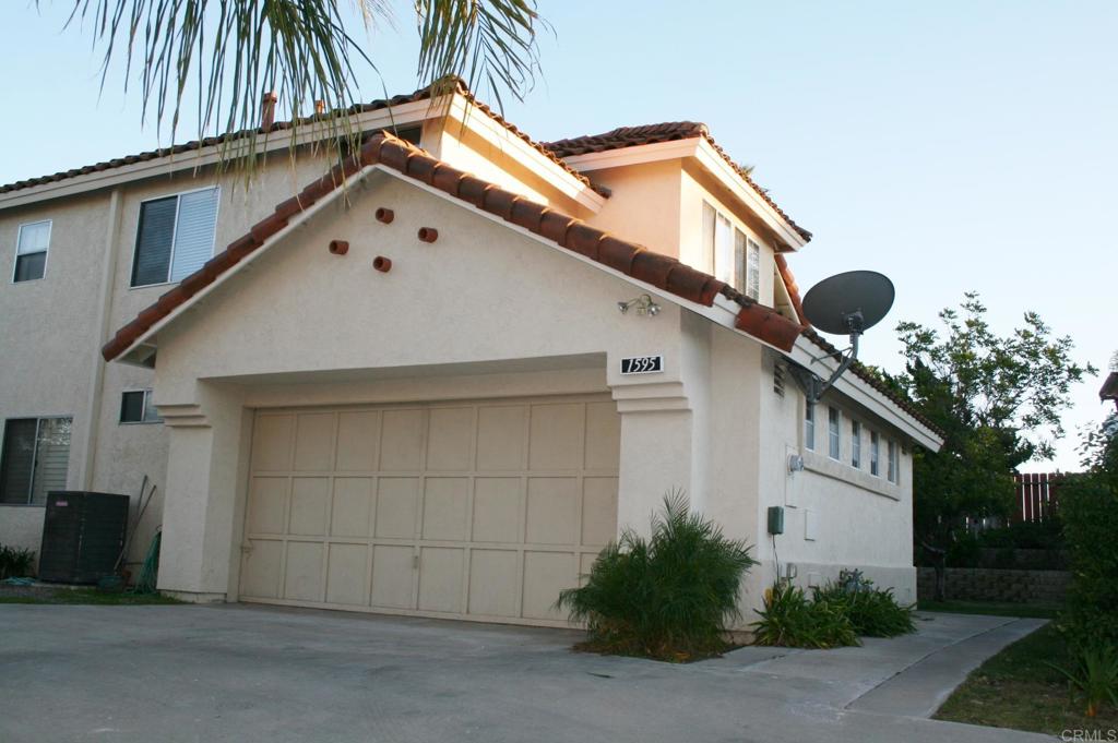 1595 Zephyr Ave — photo