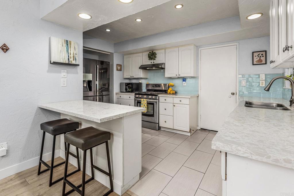 3037 Highlands Blvd — photo