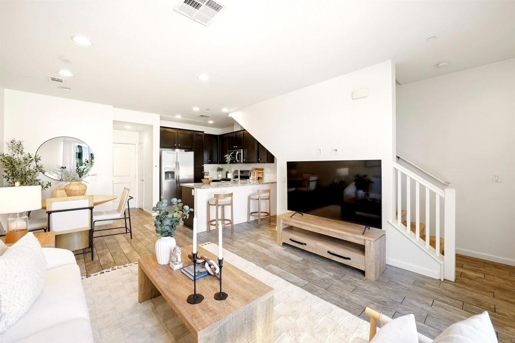 5526 Santa Alicia — photo
