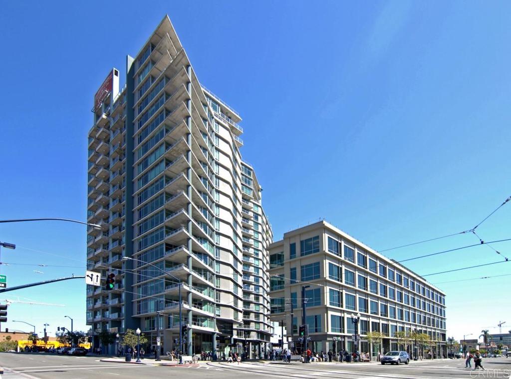 1080 Park Blvd 905 — photo