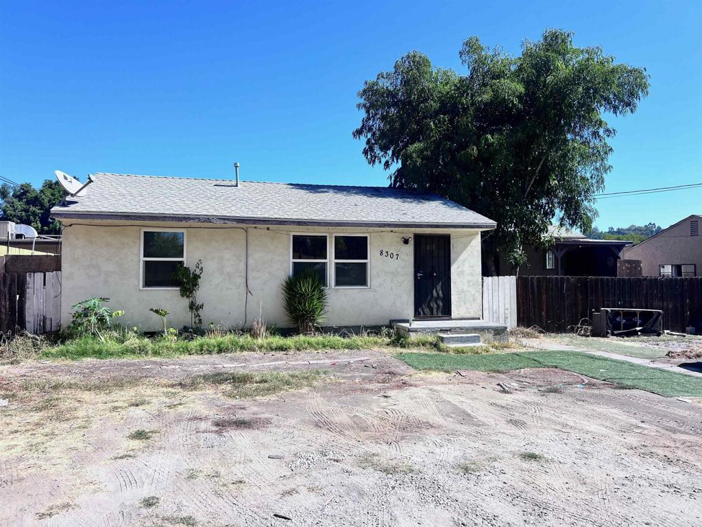 8307 Broadway Lane — photo