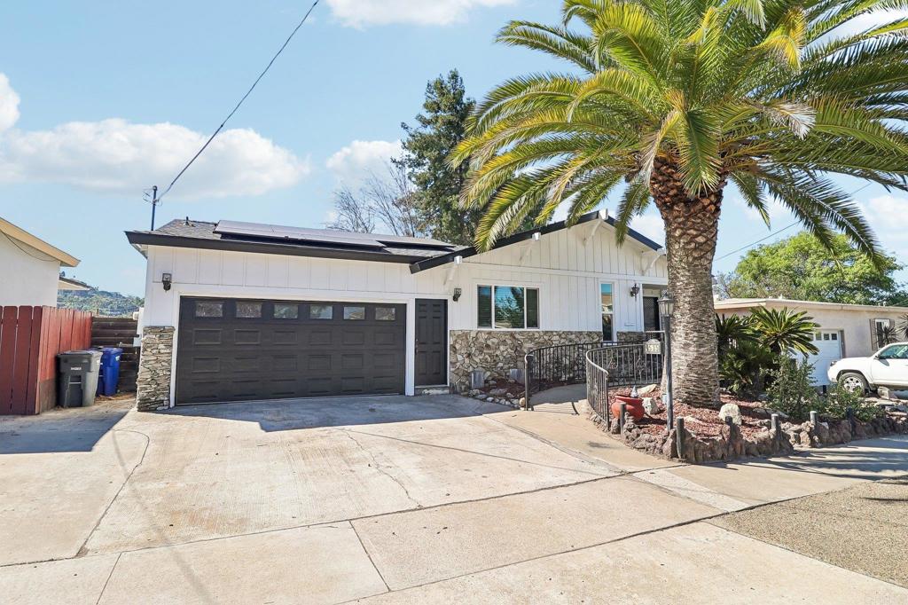 9535 Lakeview Drive — photo