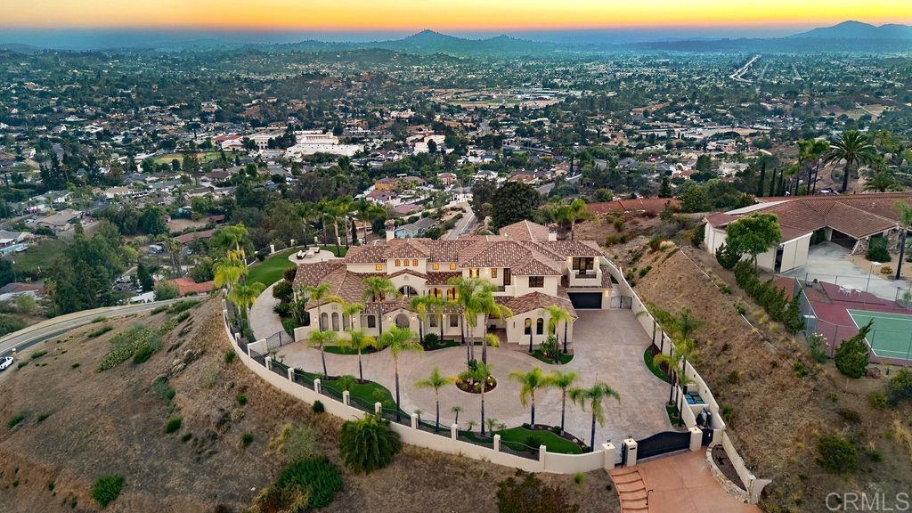 2424 Cerro Sereno — photo