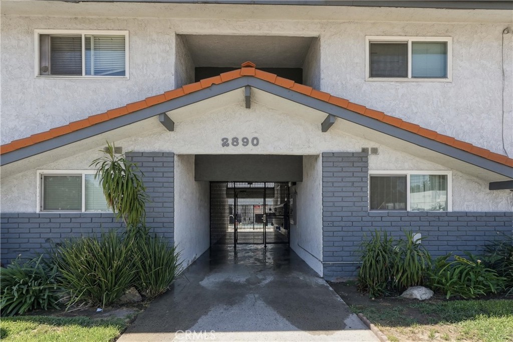 2890 E Artesia 42 — photo