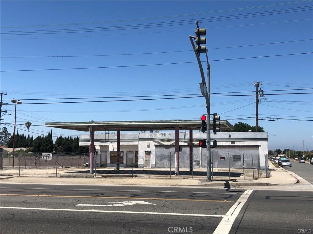 15301 S Western Avenue — photo