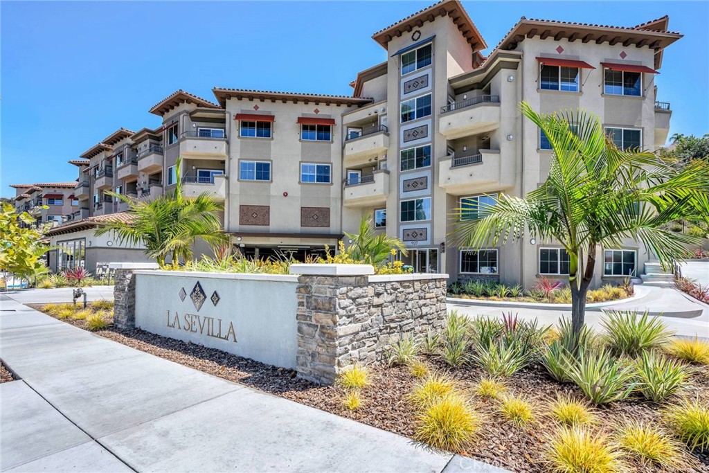 927 Deep Valley 308 — photo