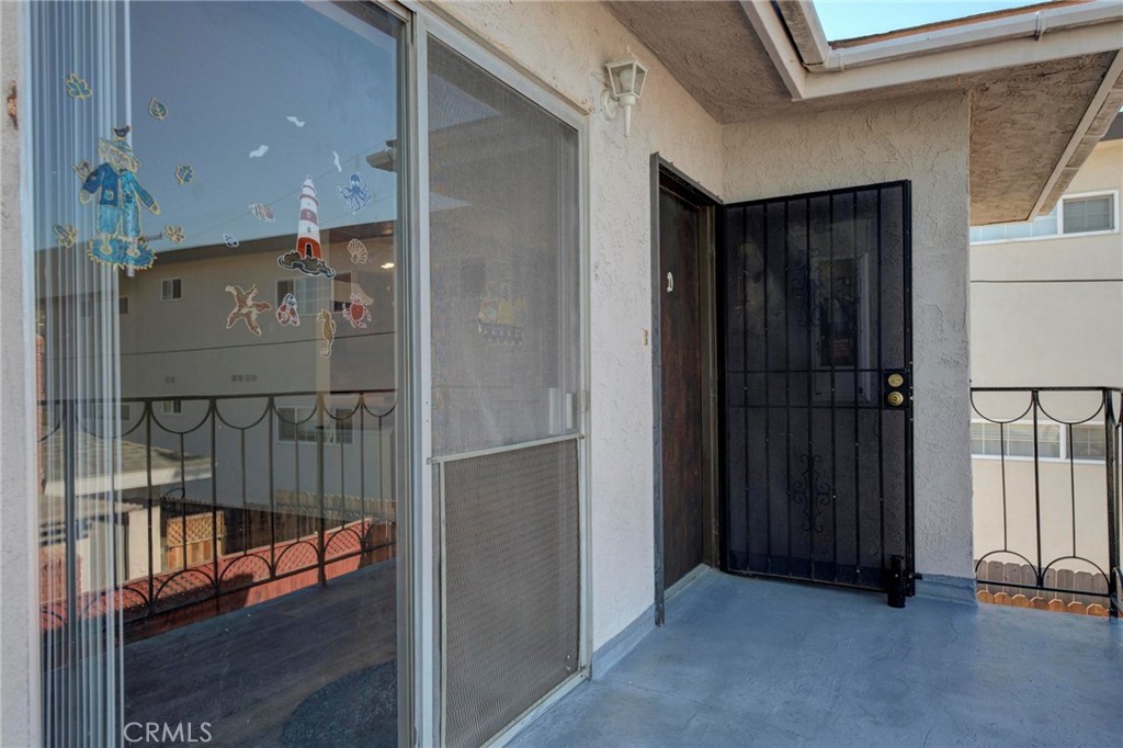 25910 Viana #D Avenue D — photo
