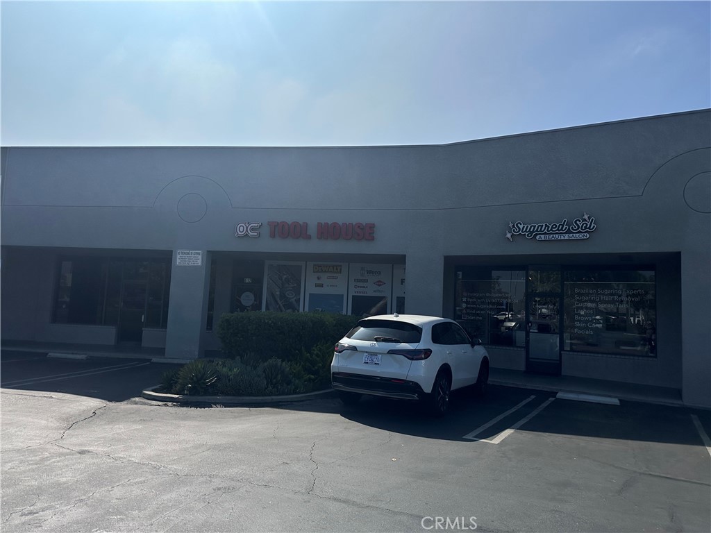 612 S Brea Boulevard — photo