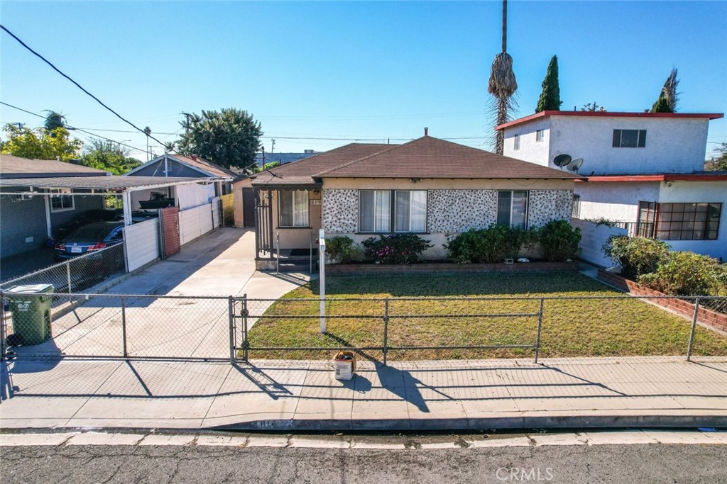 814 W Maple Street — photo