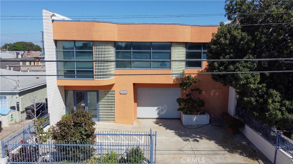15200 Mansel Avenue — photo