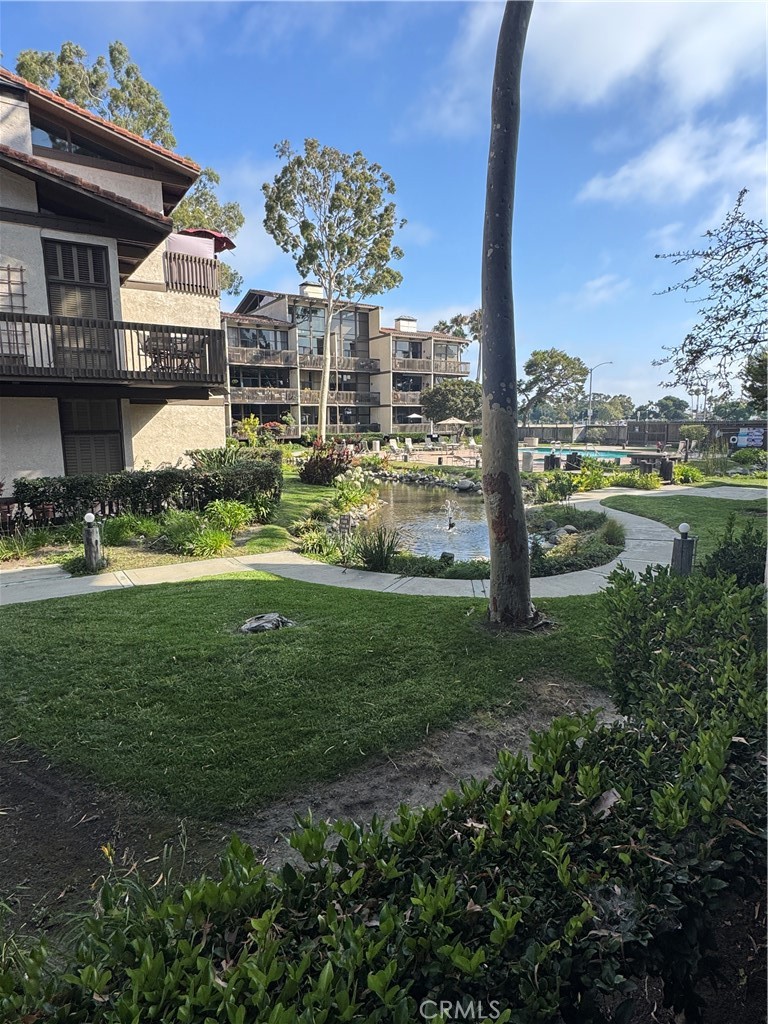 5104 Marina Pacifica Drive S — photo