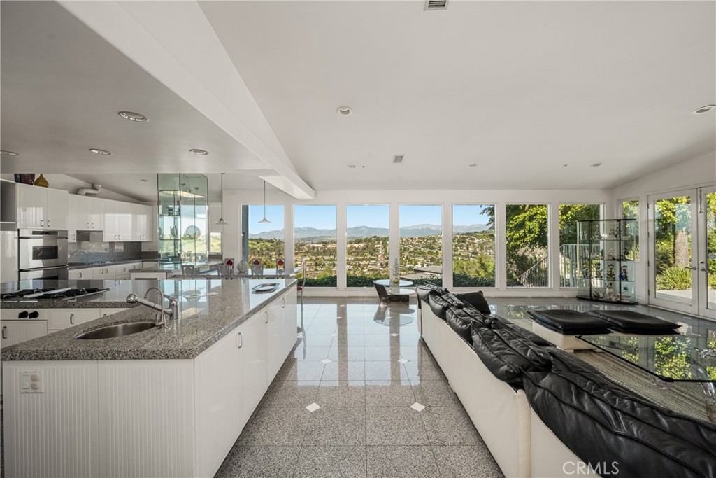 2820 Shadow Canyon Drive — photo