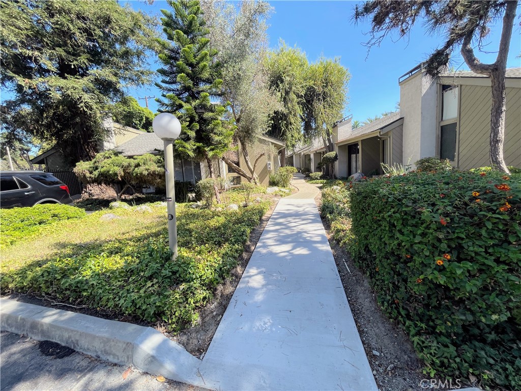 4647 Long Beach Blvd C3 — photo