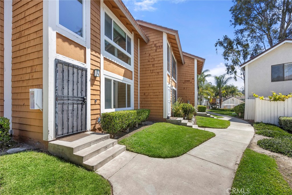 25885 Trabuco 101 — photo