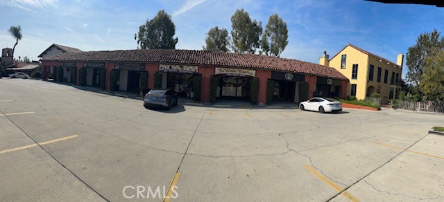 808 E Whittier — photo