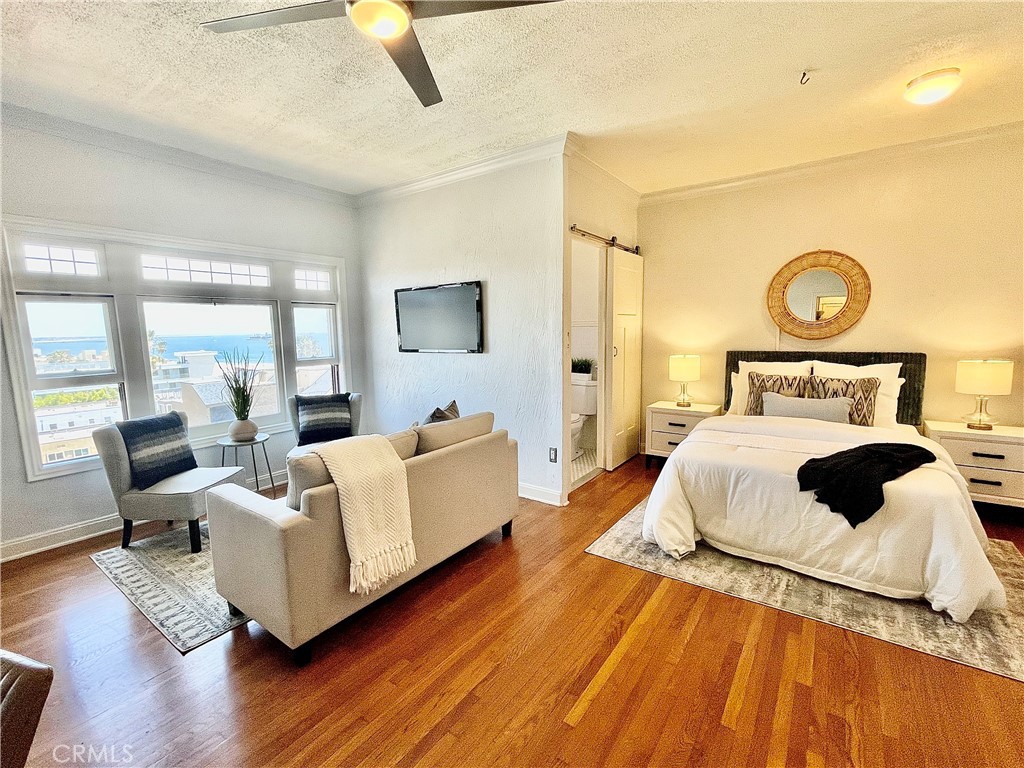 1030 E Ocean 703 — photo