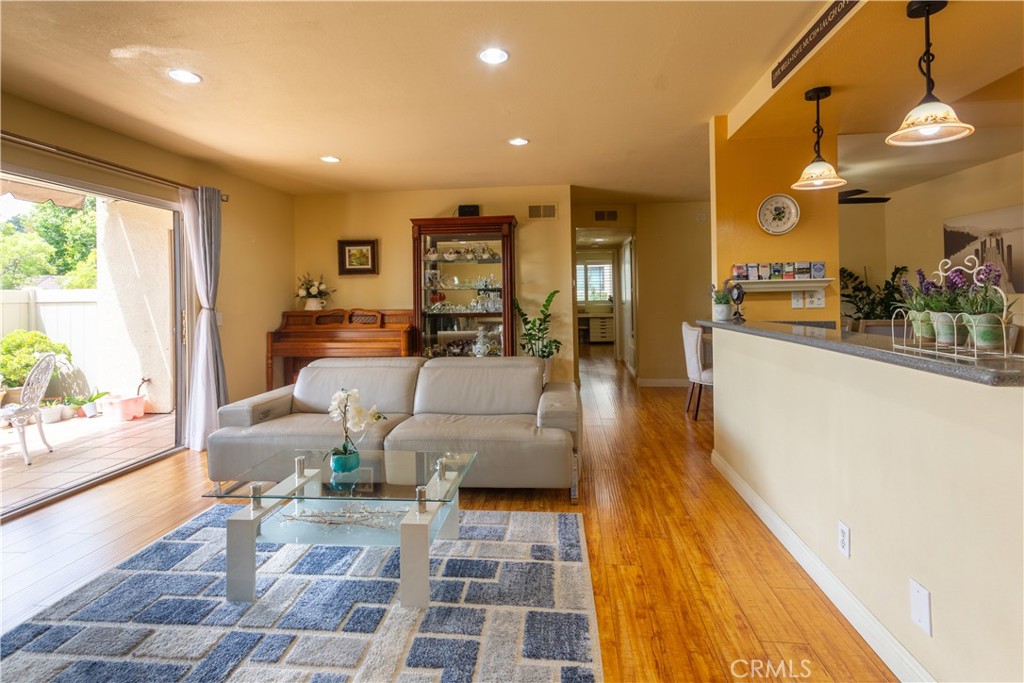 13420 La Jolla Unit F — photo