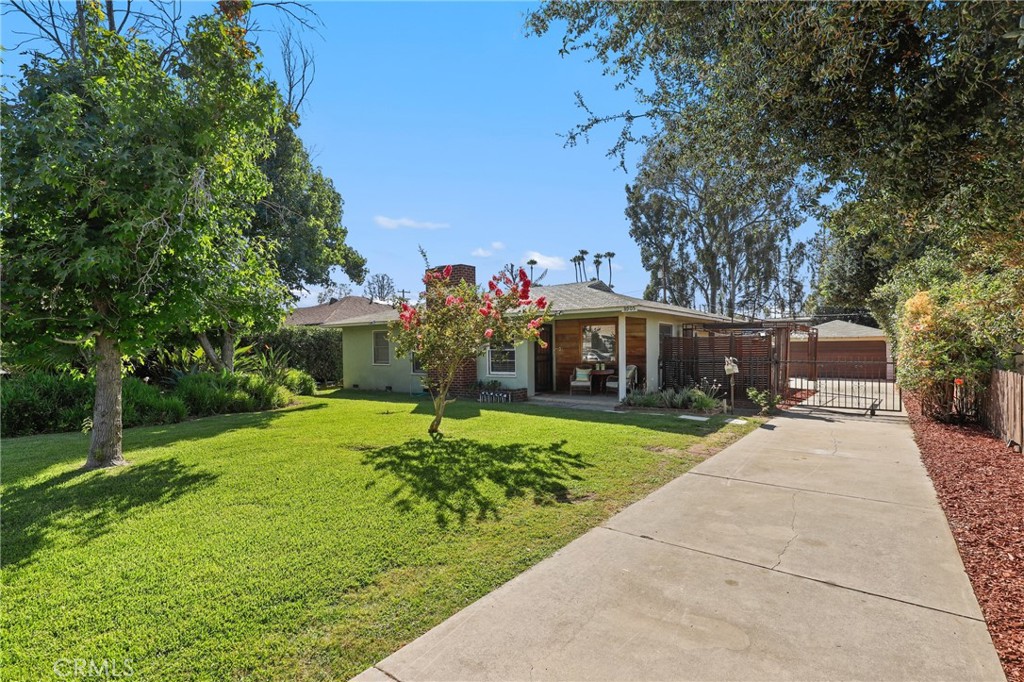 8905 Arrington Avenue — photo