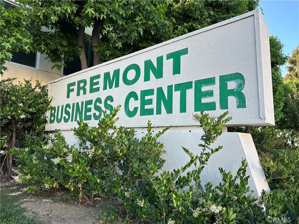 919 S Fremont 328 — photo
