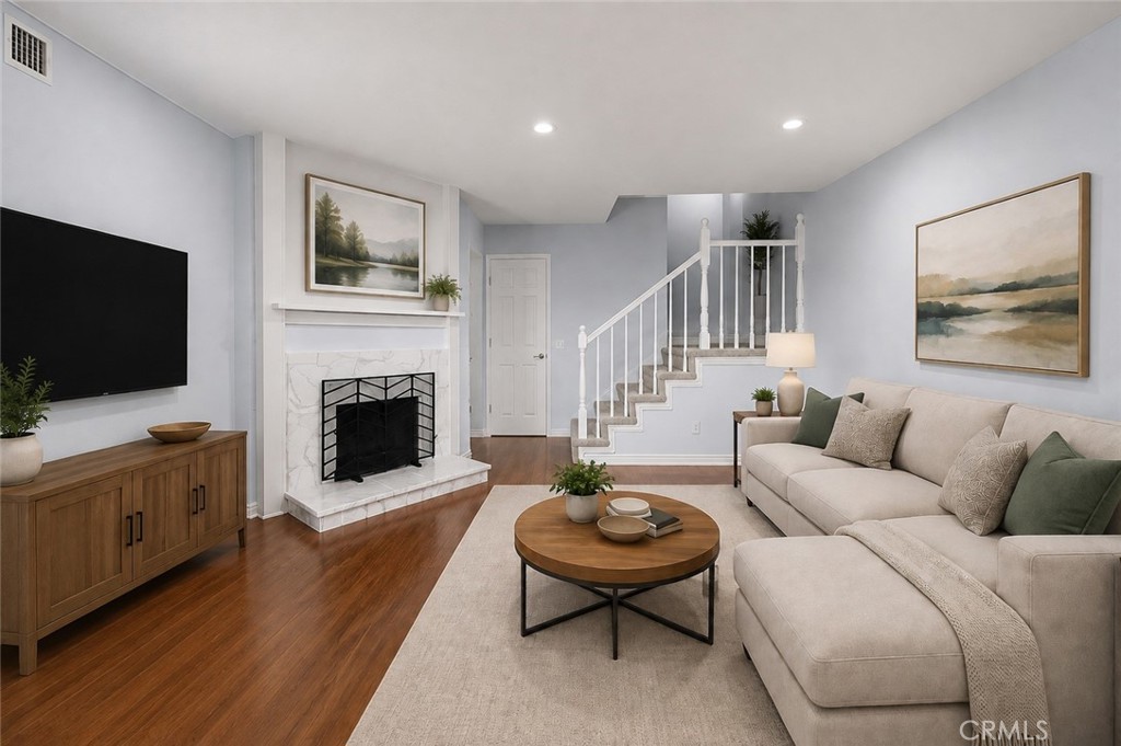 444 S Tustin K3 — photo