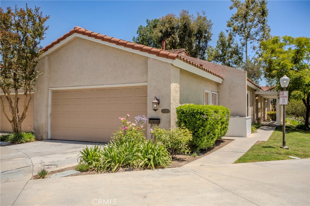 12720 Oxford — photo