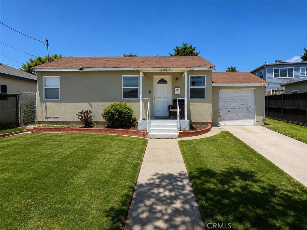 2345 W Cameron — photo