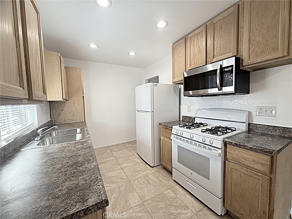 302 E Blueridge, Orange, CA 92865 — photo 2