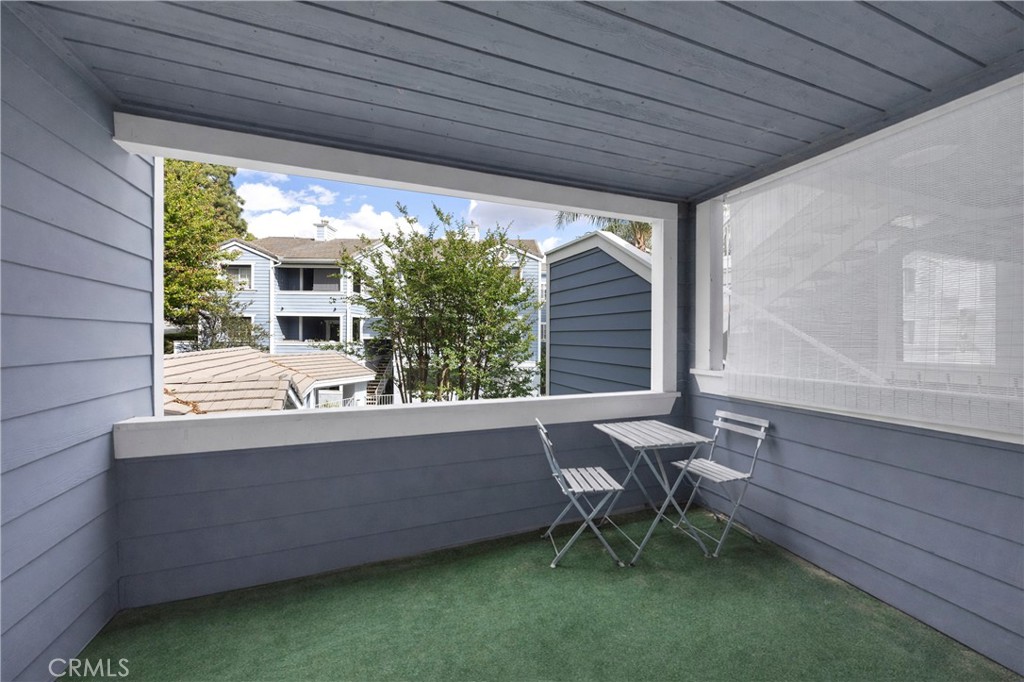 111 S Lakeview D — photo