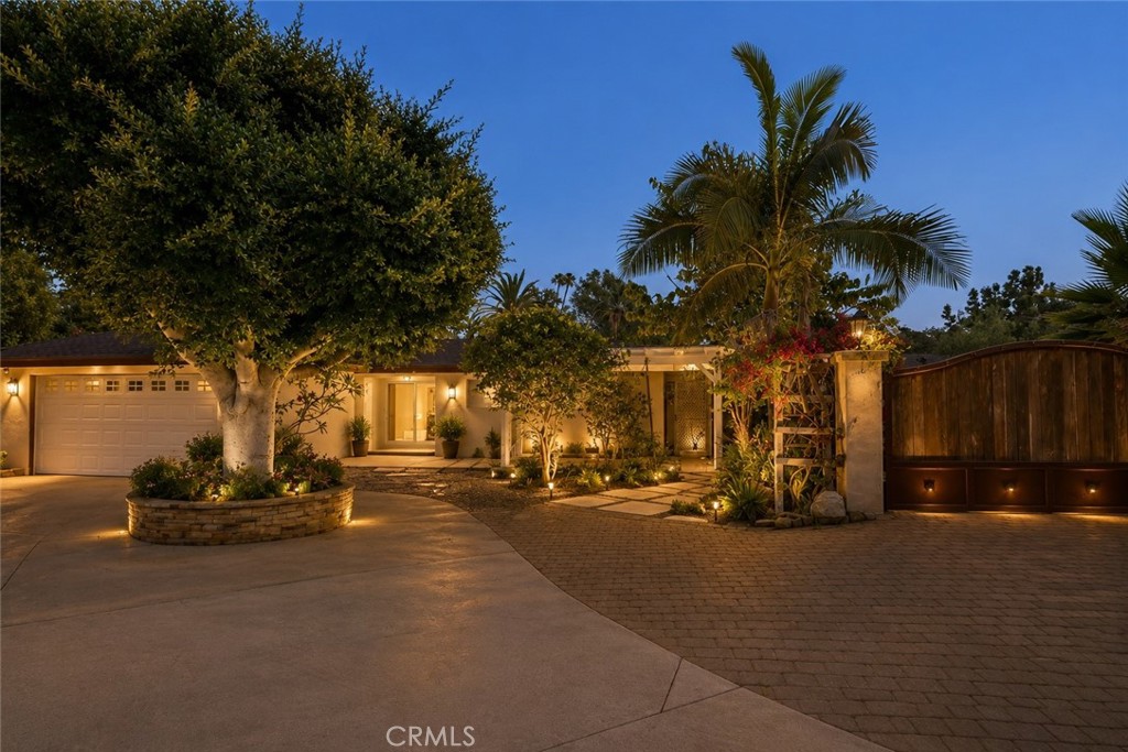 12312 Newport — photo