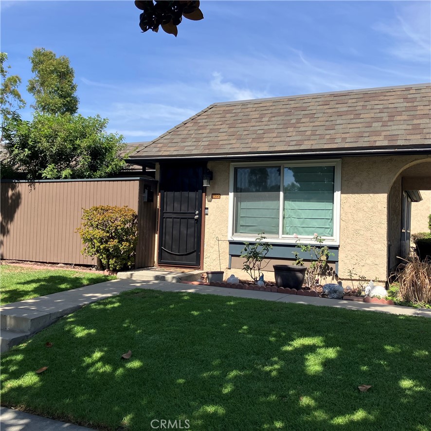 1122 S Dover — photo