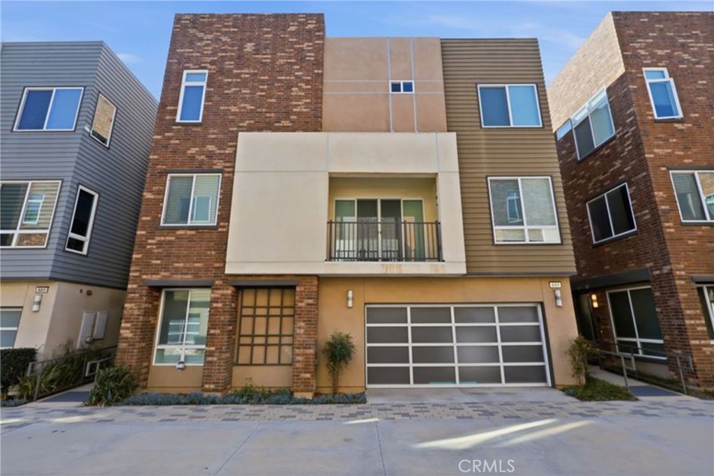809 Brickyard Lane — photo