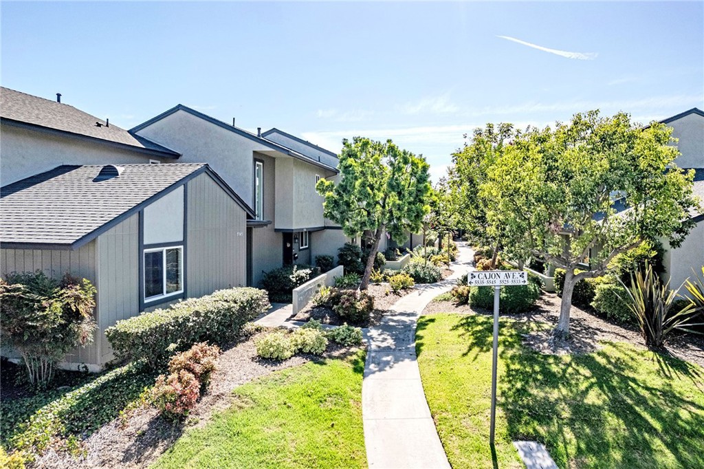 5539 Cajon — photo