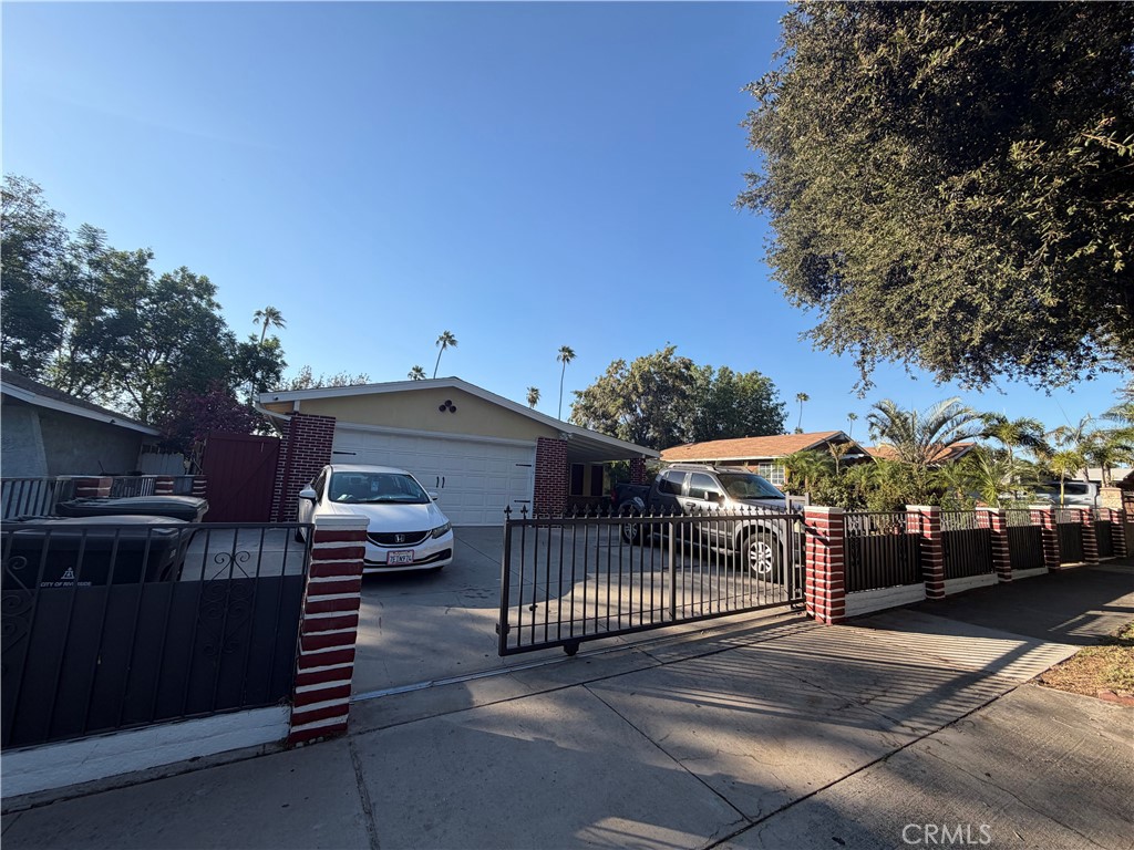 7235 Fiesta Avenue — photo