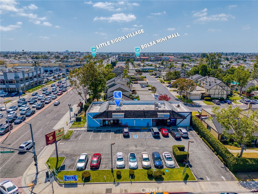 14975 Brookhurst — photo