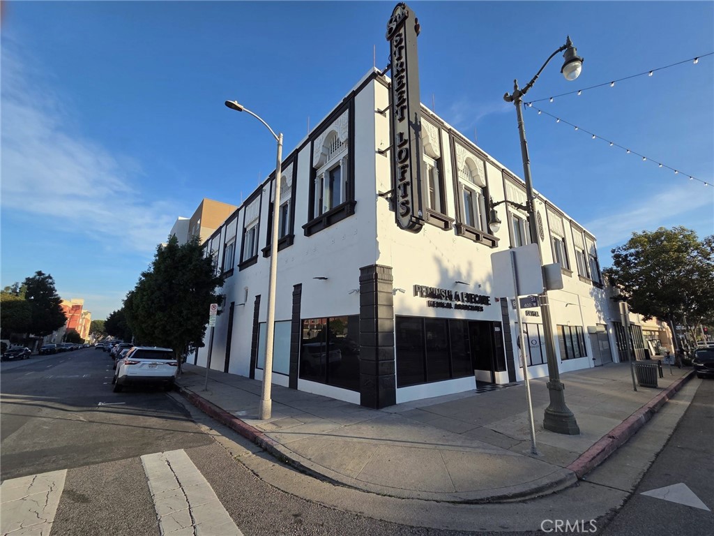 800 S. Pacific Avenue B — photo