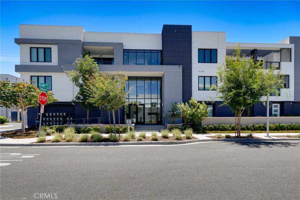 16450 Veterans Way 301 — photo