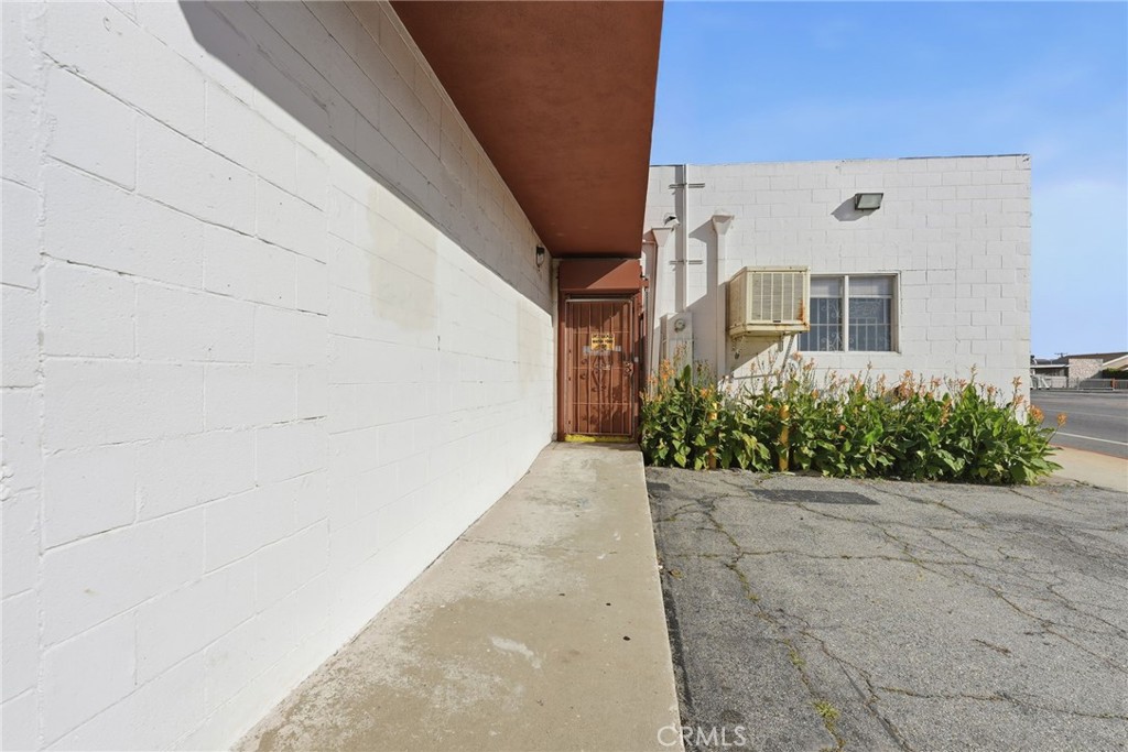809 S Willowbrook, Compton, CA 90220 — photo 3