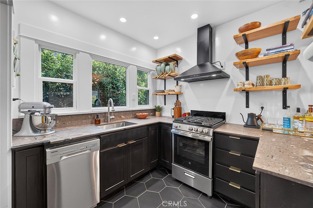 523 Olive — photo