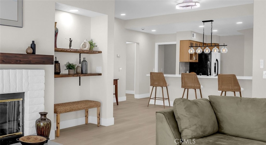 280 Vista Royale Circle W — photo